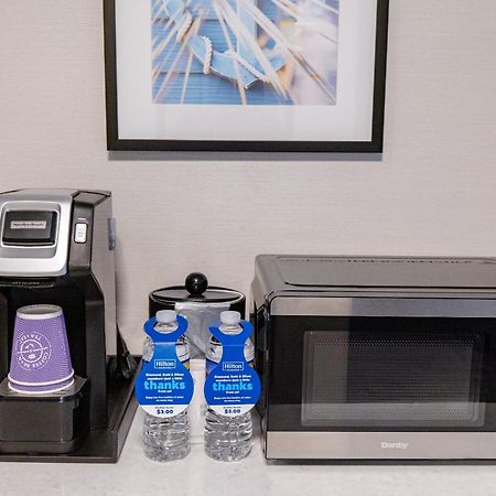 Hilton Garden Inn Lakewood Eksteriør billede