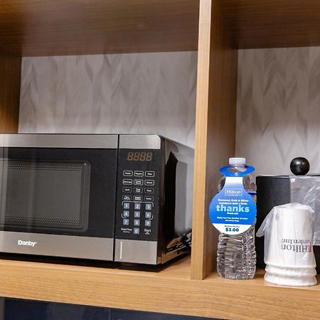 Hilton Garden Inn Lakewood Eksteriør billede