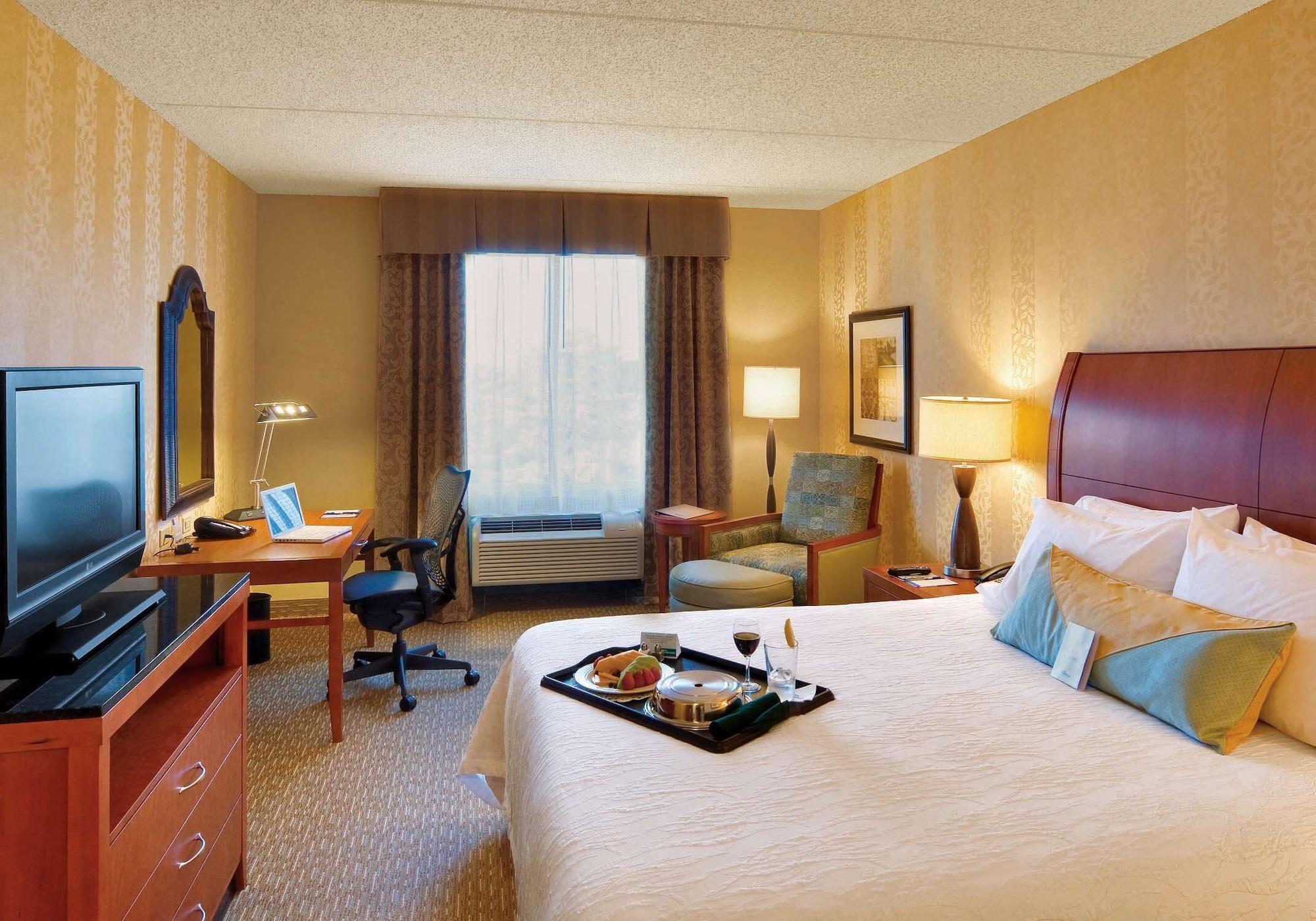 Hilton Garden Inn Lakewood Eksteriør billede
