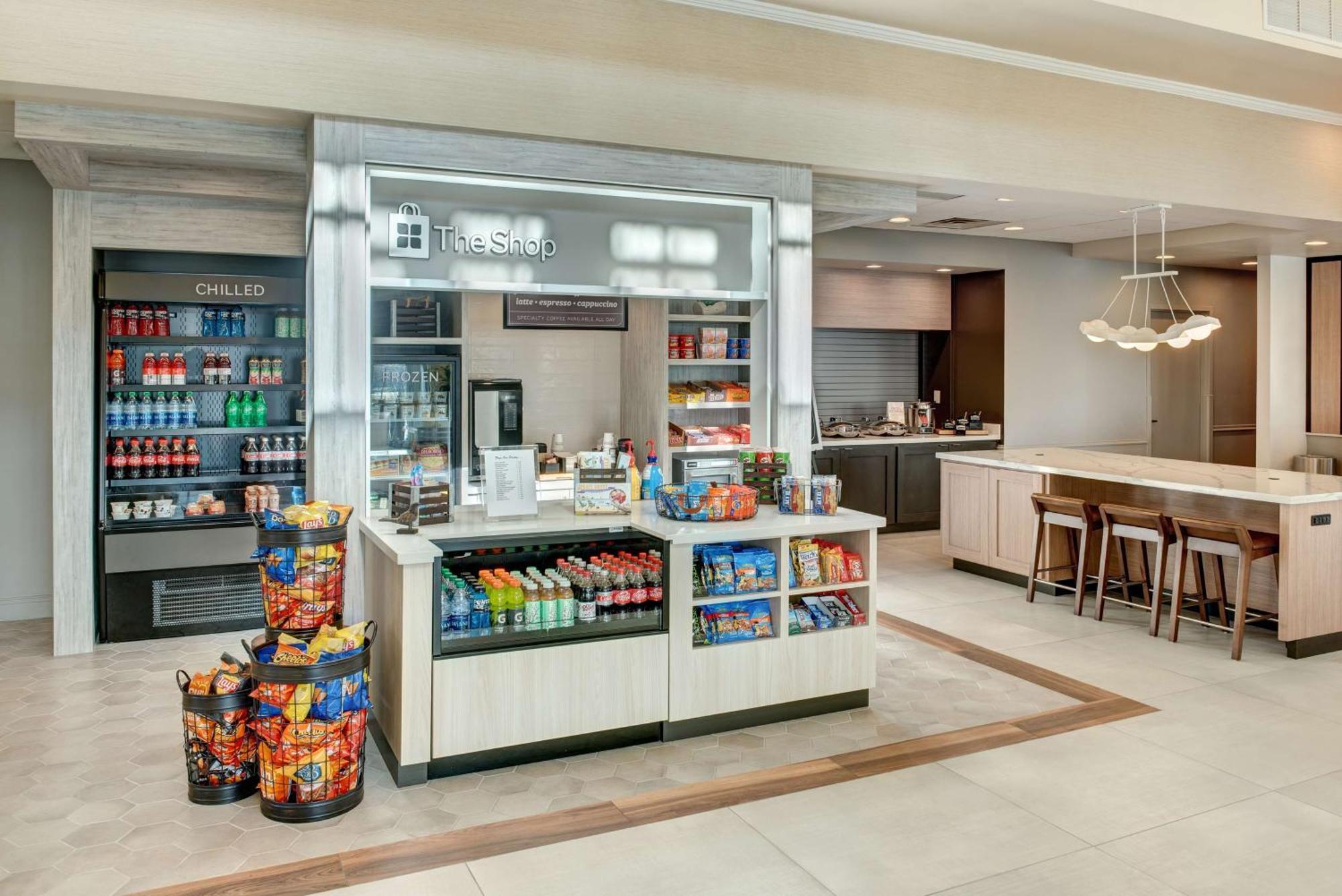 Hilton Garden Inn Lakewood Eksteriør billede