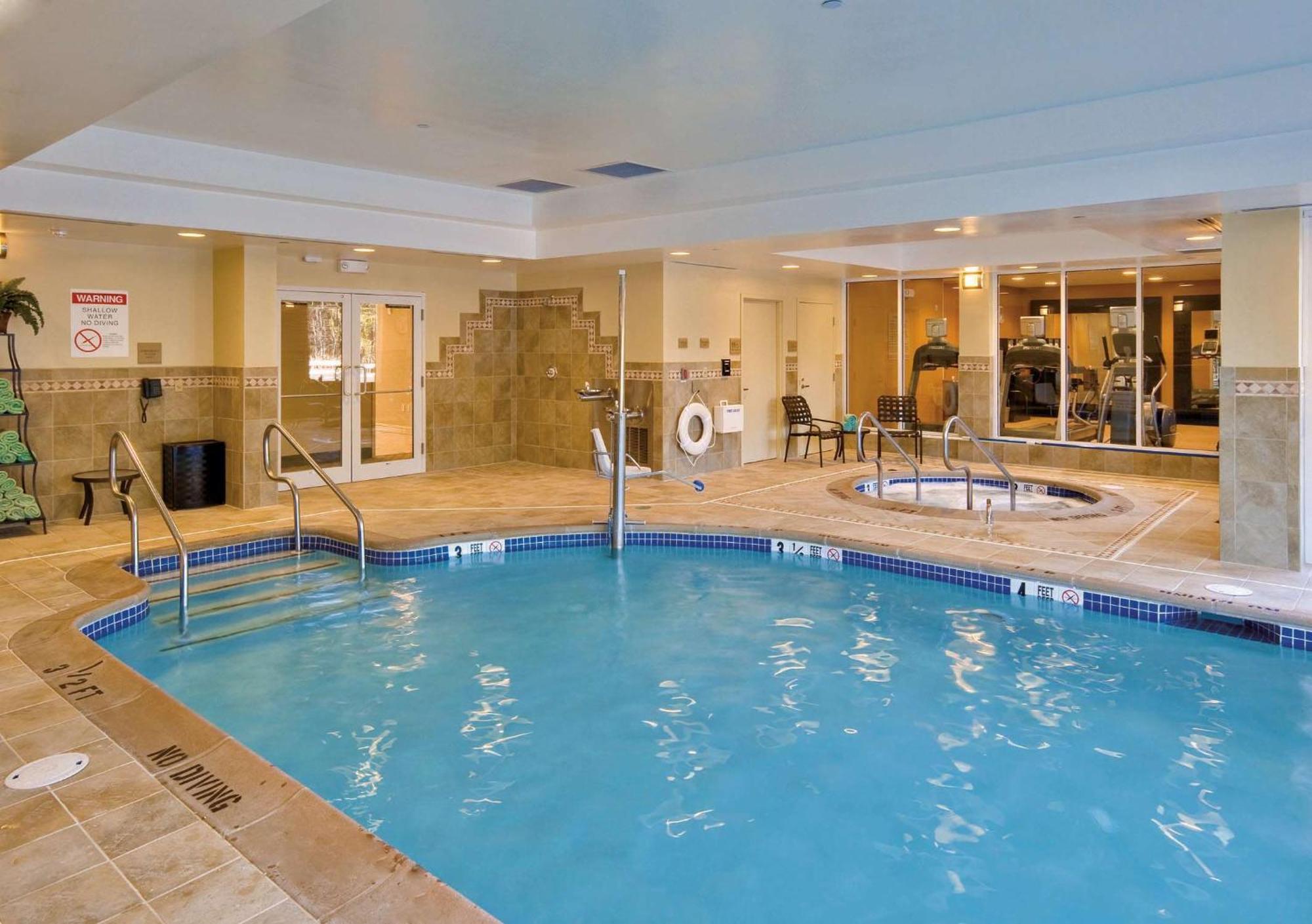 Hilton Garden Inn Lakewood Eksteriør billede