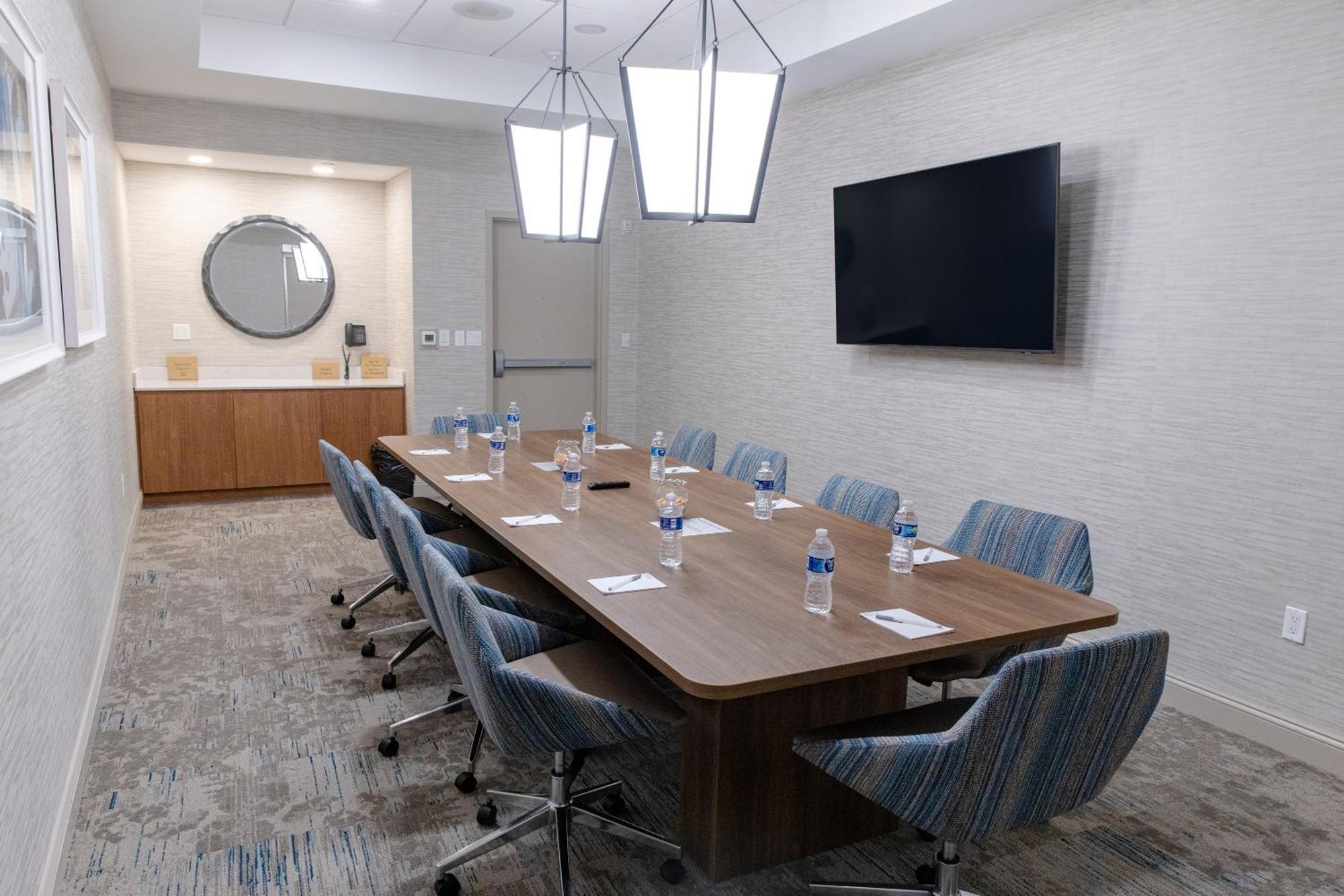 Hilton Garden Inn Lakewood Eksteriør billede
