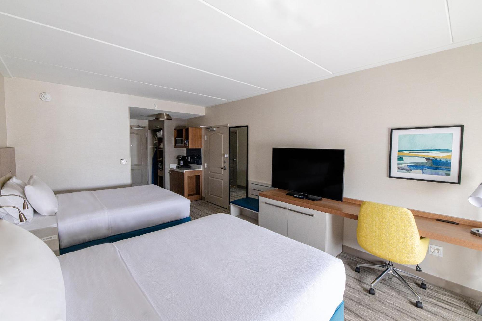 Hilton Garden Inn Lakewood Eksteriør billede