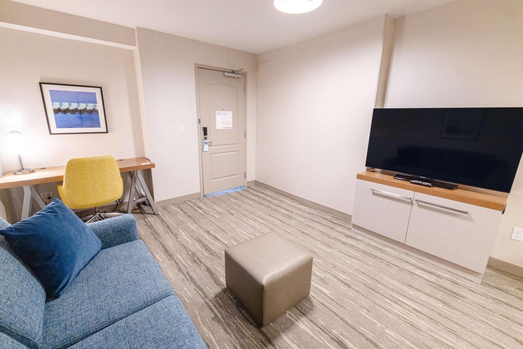 Hilton Garden Inn Lakewood Eksteriør billede