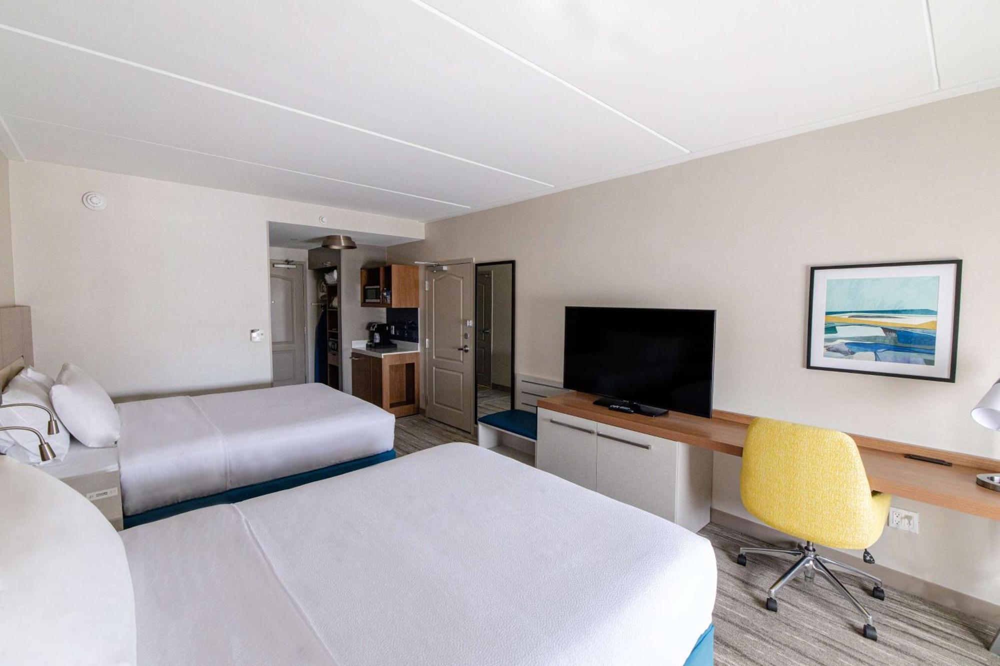 Hilton Garden Inn Lakewood Eksteriør billede